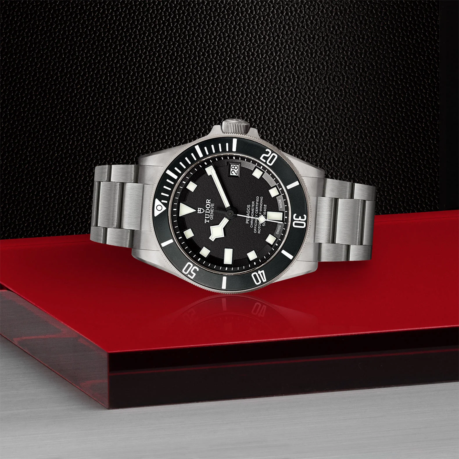 Pelagos black 2025